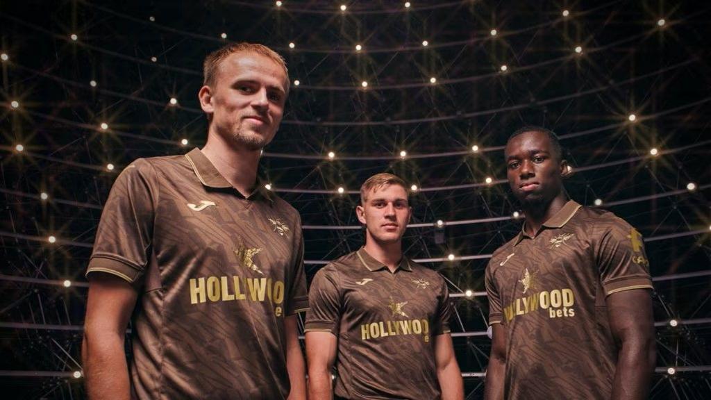 Brentford Away 25-26